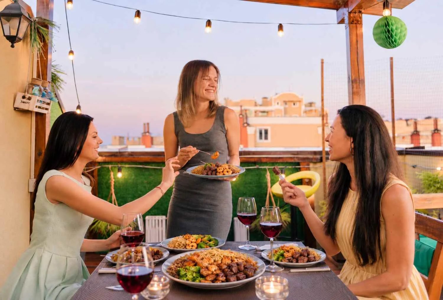 Why a Hibachi Party at Home Works So Well in a Miami Beach House